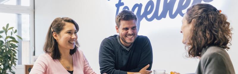 IT Success Story – Beratungsgespräch zwischen Kunden und IT-Team bei FIVE Informatik